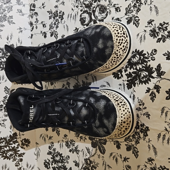 Sorel  shoe  b83 - Picture 3 of 10